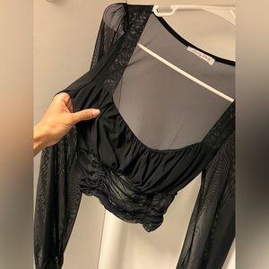 Black long sleeve crop top